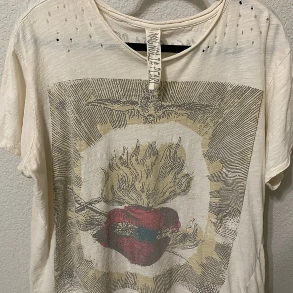 Magnolia Pearl T Shirt - Eternal Love - Picture 1 of 5